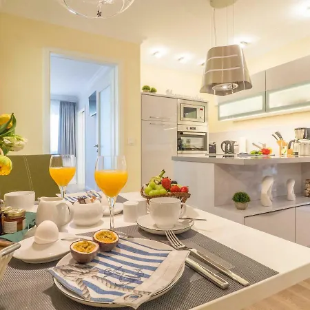 Logierhaus Friedrich -ferienwohnung Meeresrauschen - 1.reihe